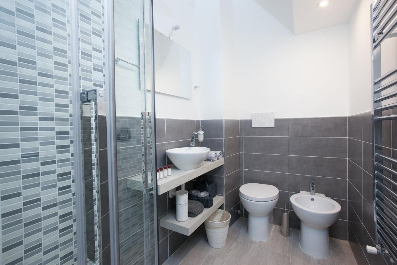 Amazing And New Penthouse In City Center Milán Exterior foto