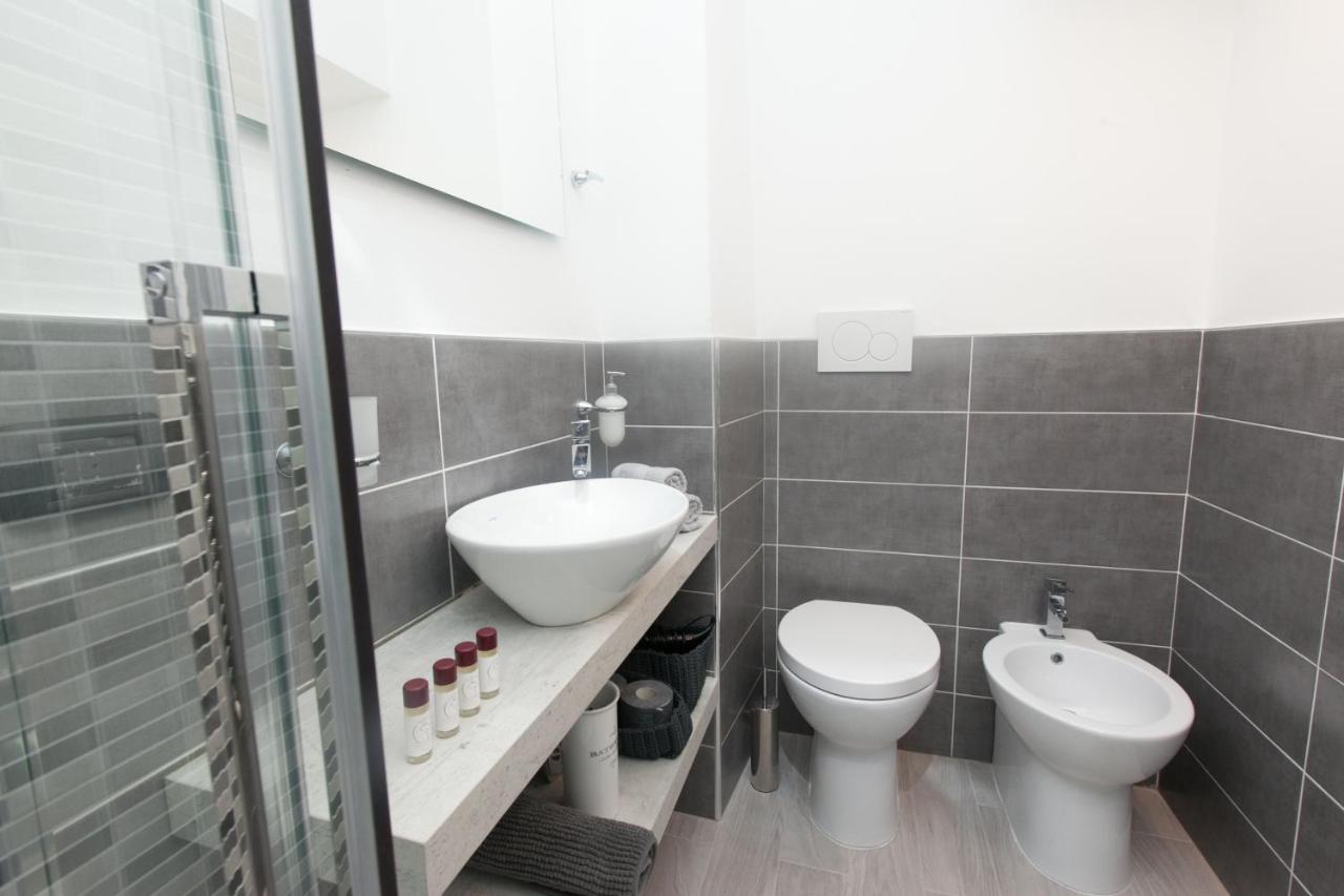 Amazing And New Penthouse In City Center Milán Exterior foto
