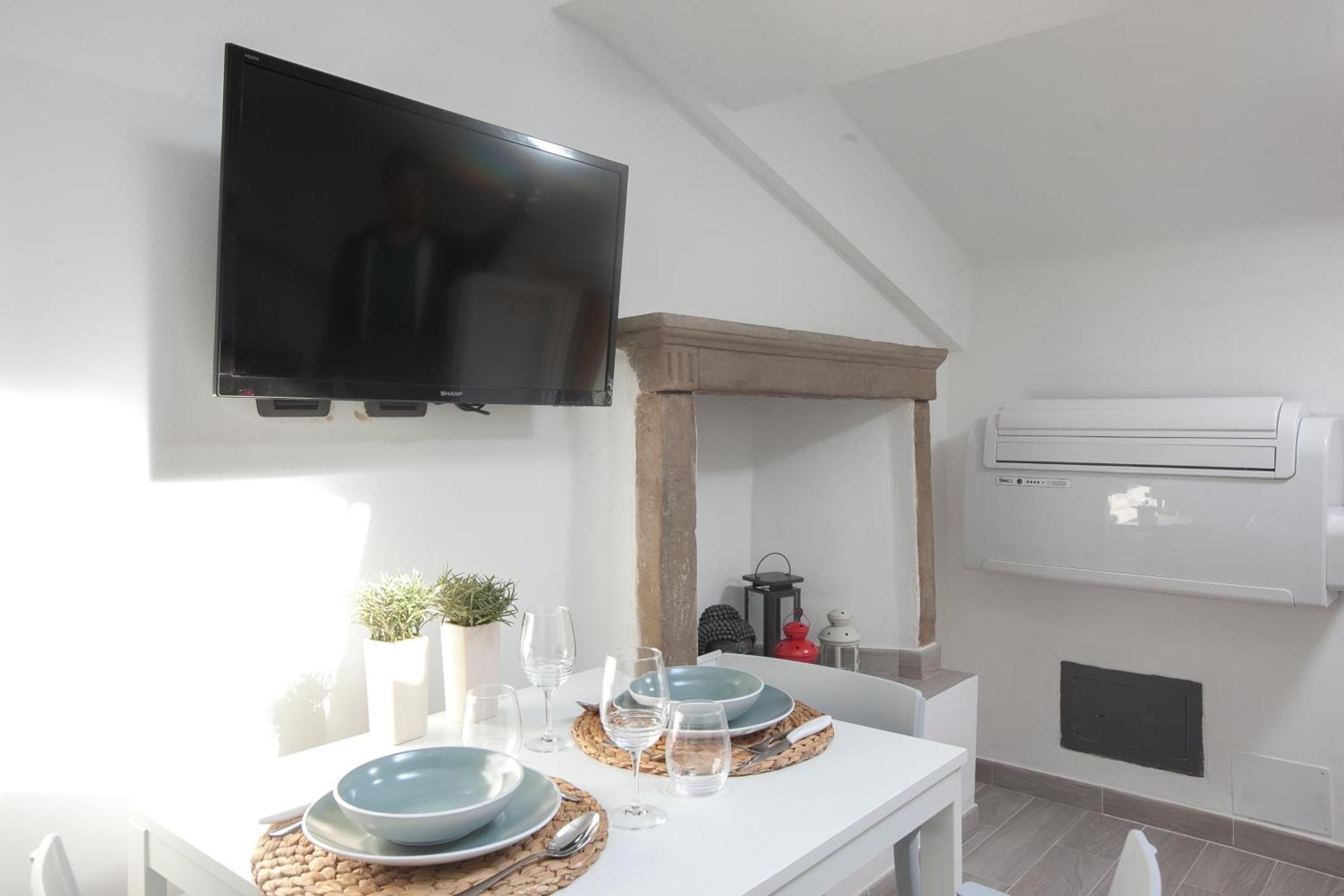 Amazing And New Penthouse In City Center Milán Exterior foto